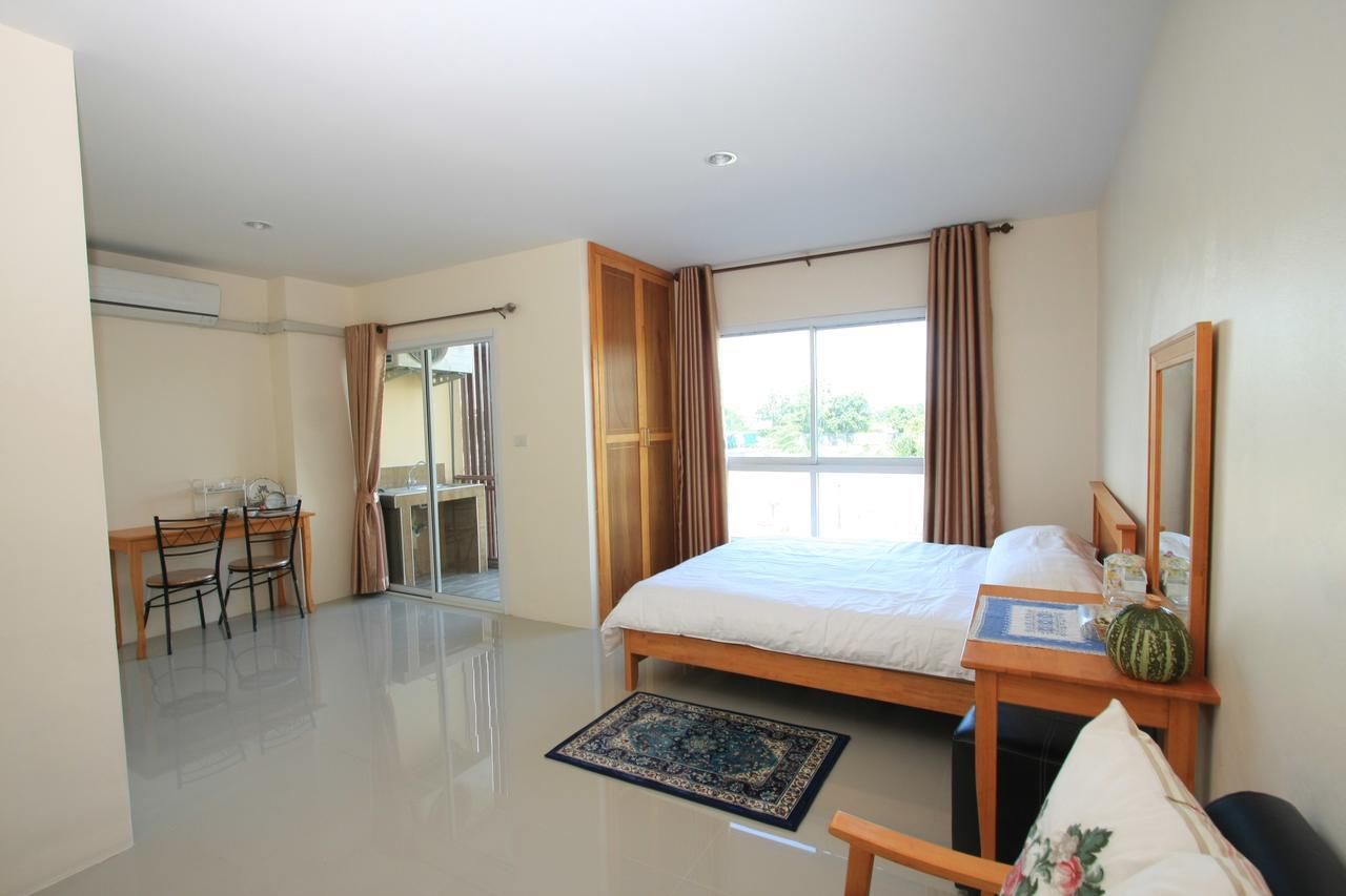 Chantorn Residence Si Racha Luaran gambar